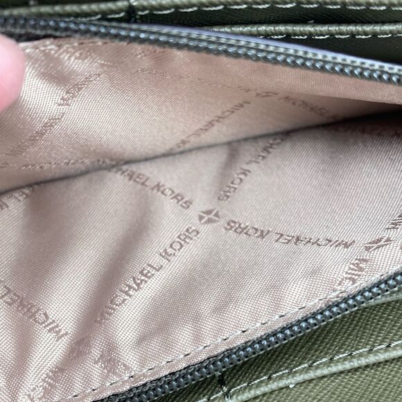 Michael Kors Jet Set Travel Large Saffiano Leather Quarter-Zip Wallet Bag Purse - Picture 7 of 12